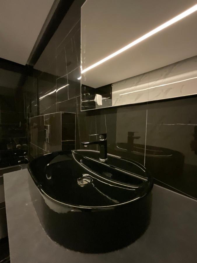 Palace Hotel & Spa Titova Mitrovica Esterno foto