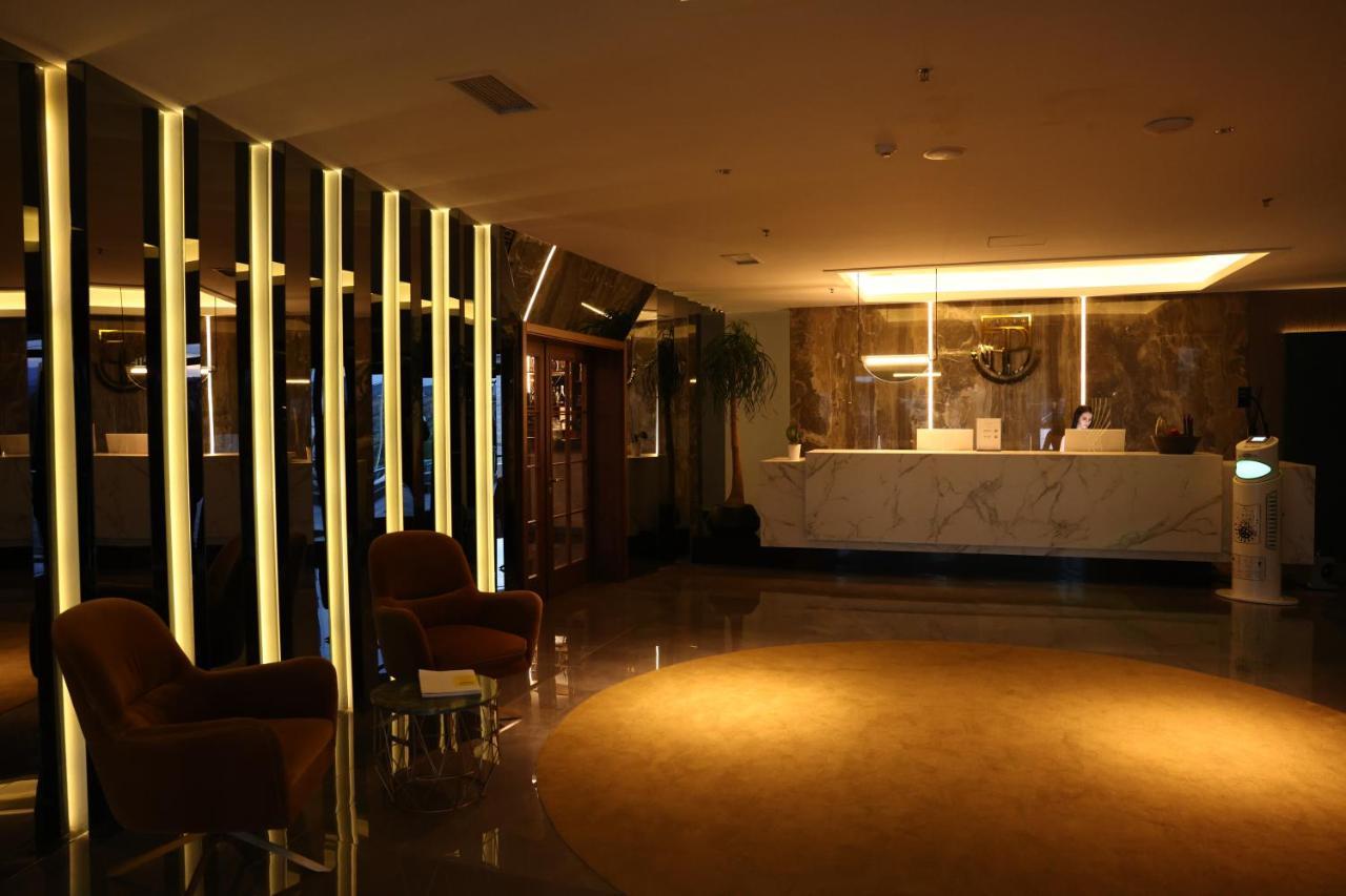 Palace Hotel & Spa Titova Mitrovica Esterno foto