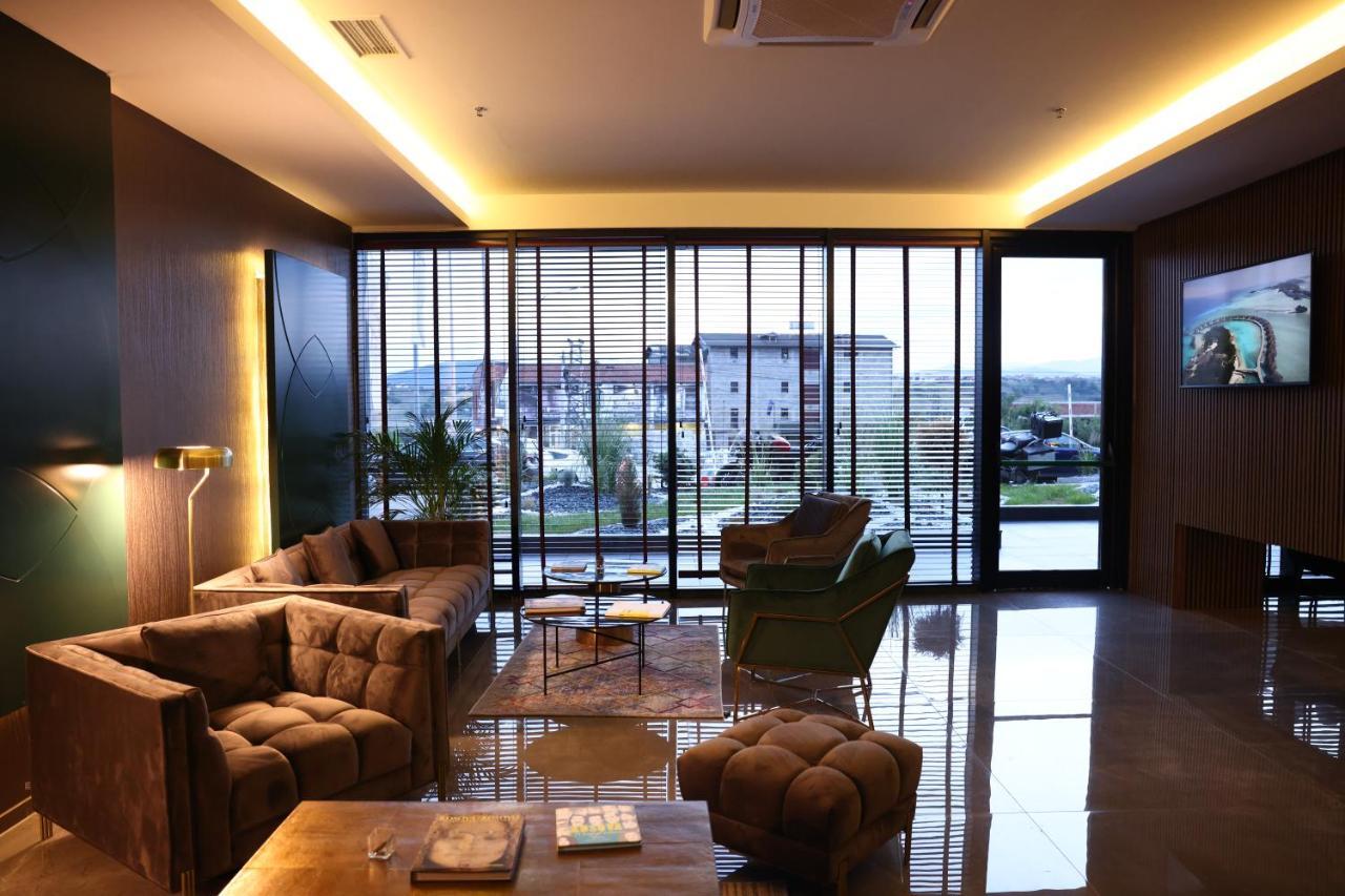 Palace Hotel & Spa Titova Mitrovica Esterno foto