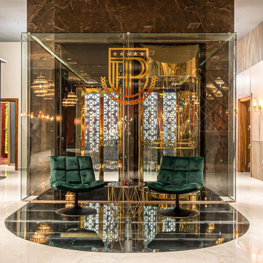 Palace Hotel & Spa Titova Mitrovica Esterno foto