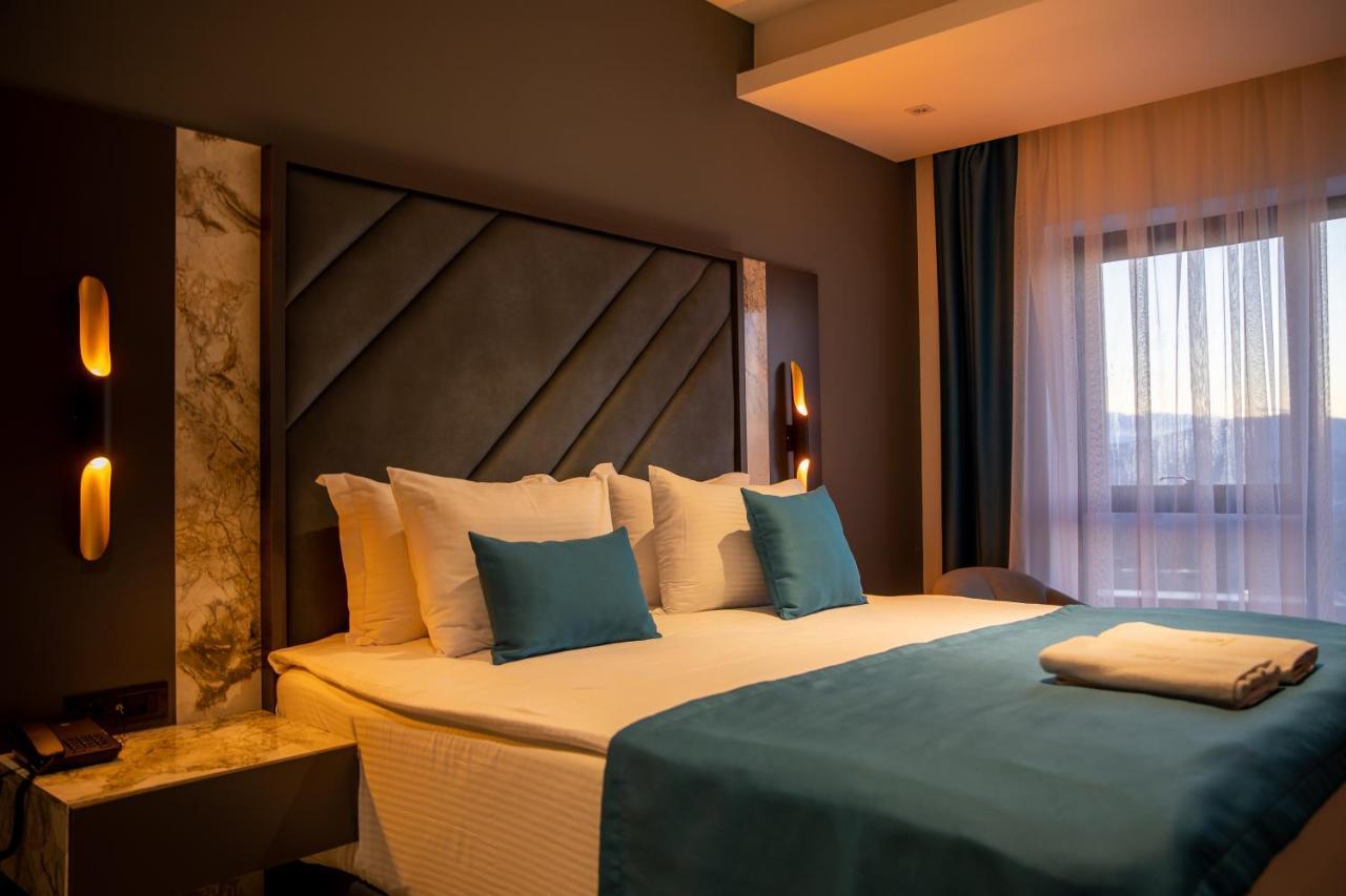 Palace Hotel & Spa Titova Mitrovica Esterno foto