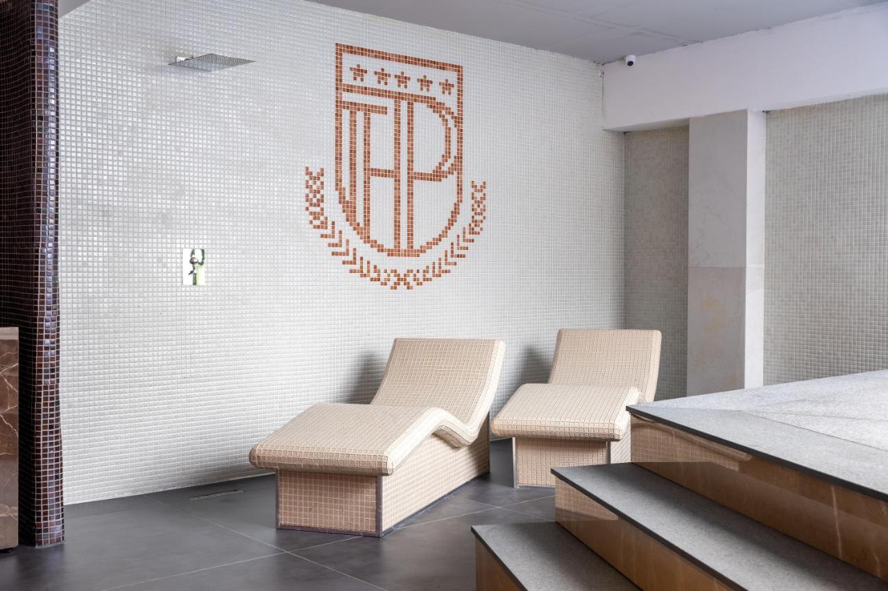 Palace Hotel & Spa Titova Mitrovica Esterno foto